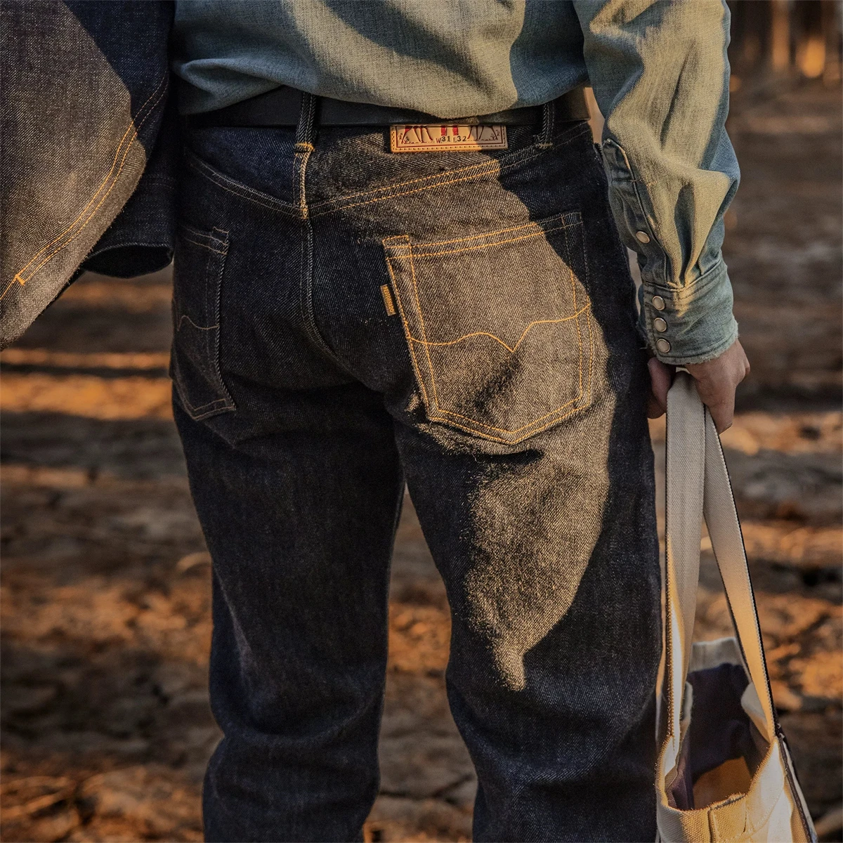 Red Tornado NOIR 21oz Selvedge - Levis Jeans 501 บทวิจารณ์และราคา